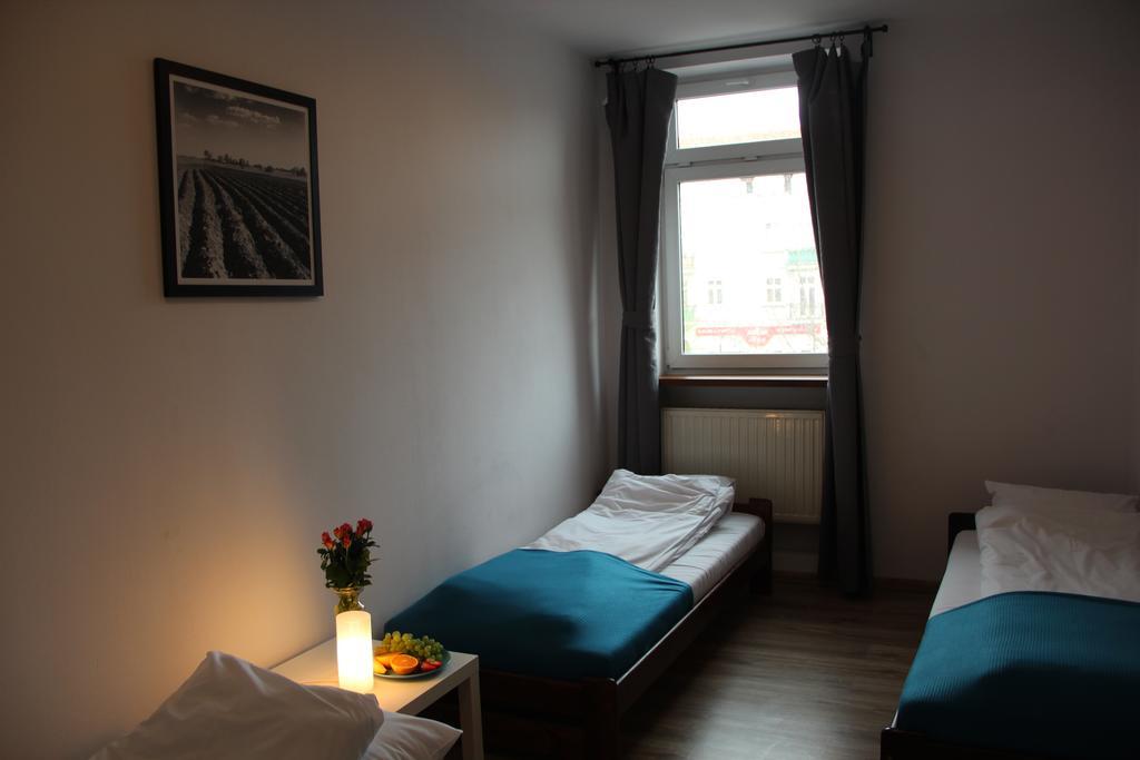 Baba Hostel Kaliszki 部屋 写真