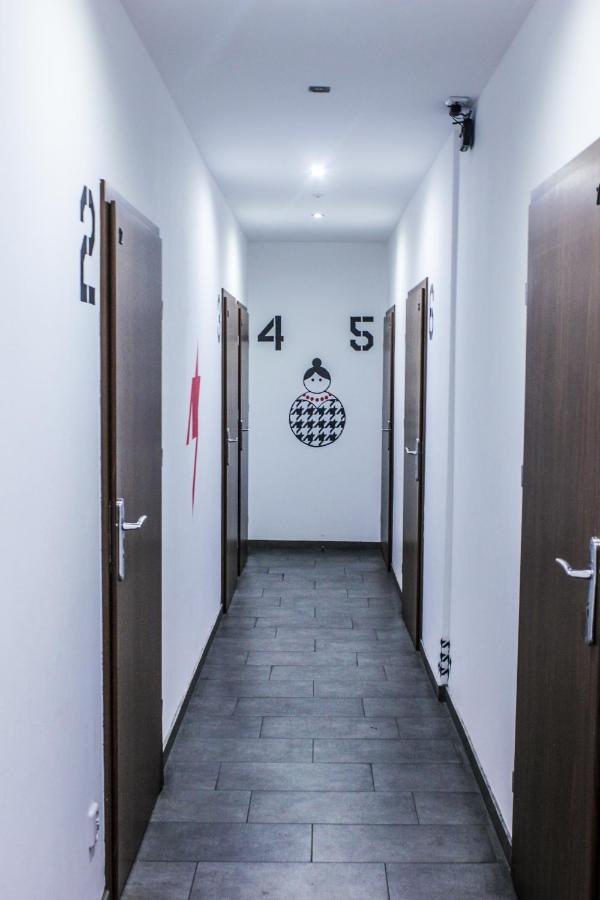 Baba Hostel Kaliszki エクステリア 写真