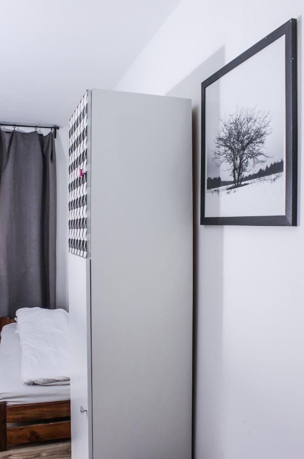 Baba Hostel Kaliszki エクステリア 写真