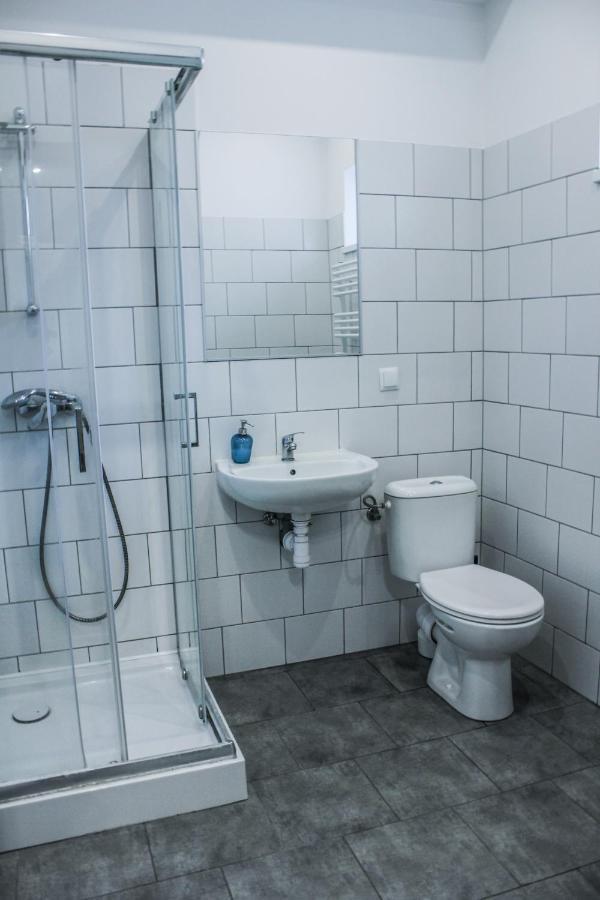Baba Hostel Kaliszki エクステリア 写真